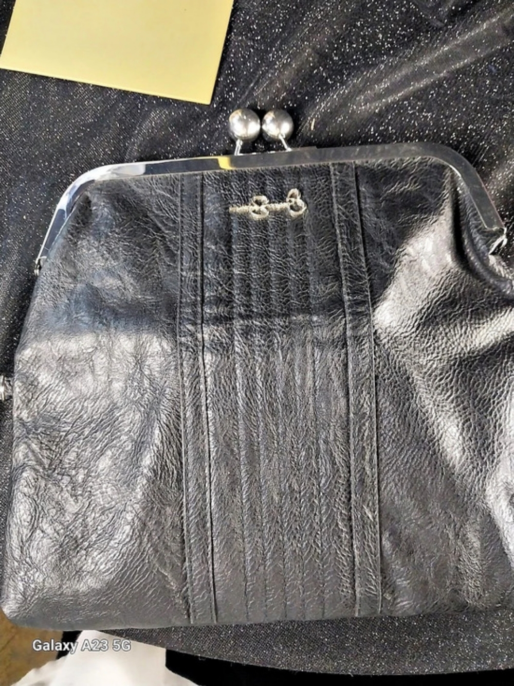 Jessica Simpson Roxanne Kiss Lock Clutch Black